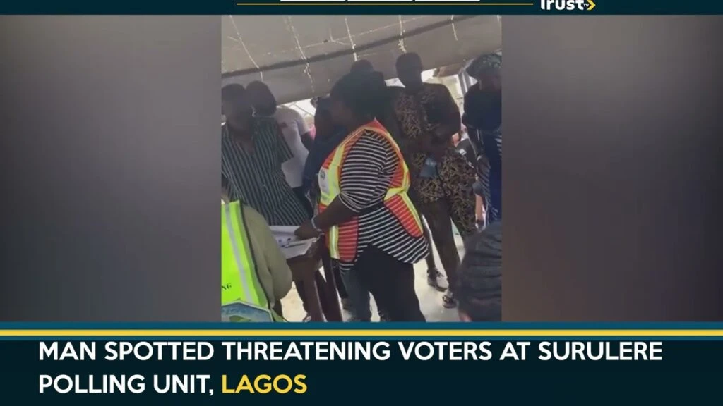MAN SPOTTED THREATENING VOTERS AT SURULERE POLLING UNIT, LAGOS