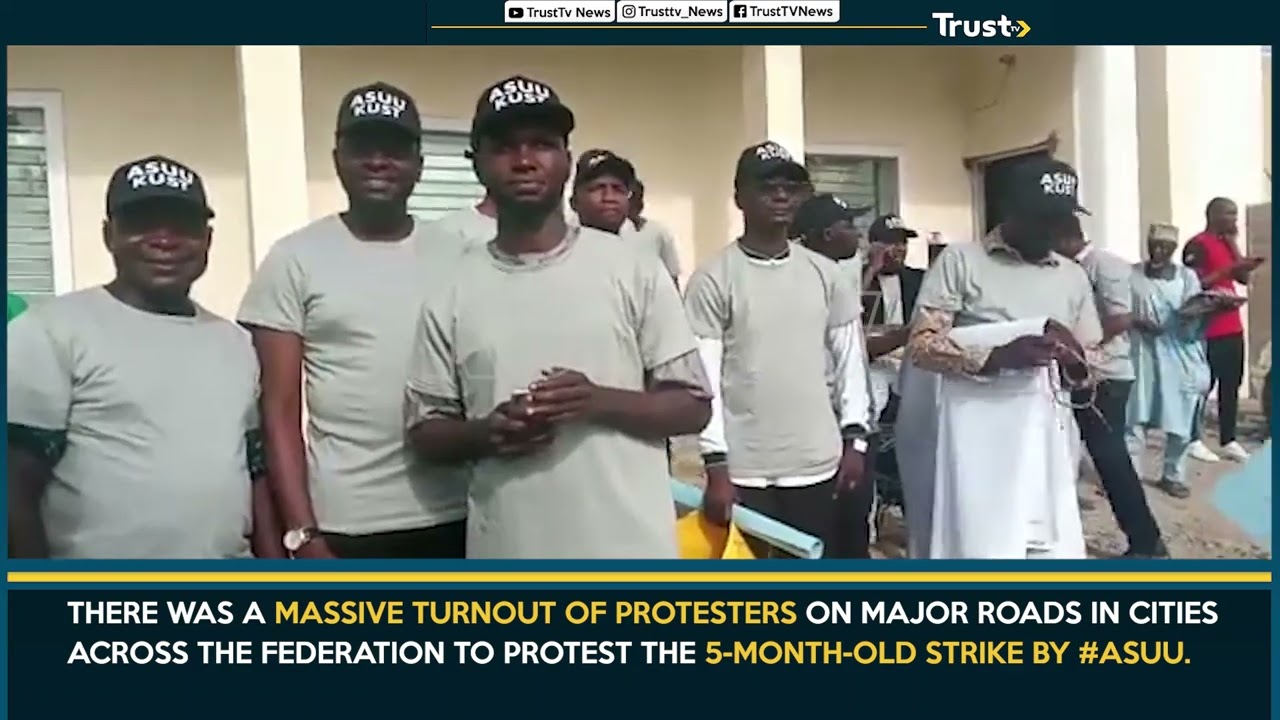 Large NLC Protester Turnout On Major Roads In Cities Across The Federation To Protest