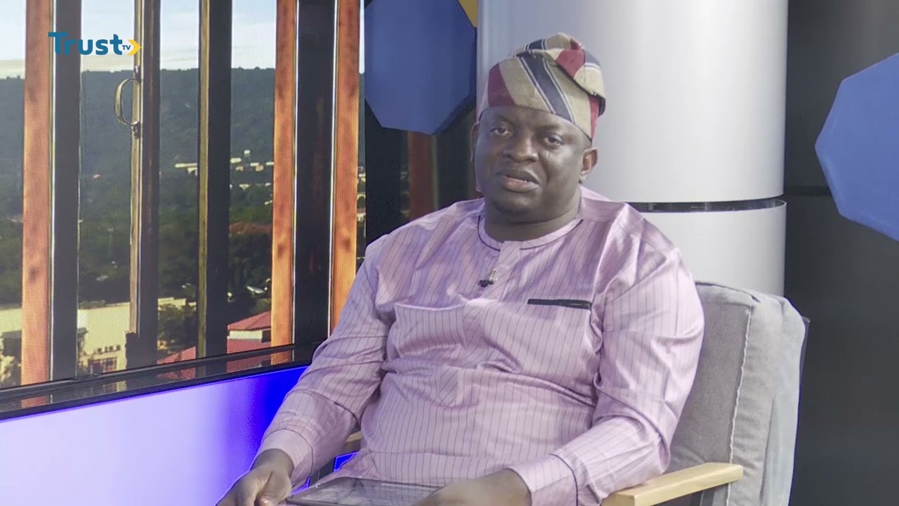 NEWSPAPER REVIEW ON DAYBREAK SHOW