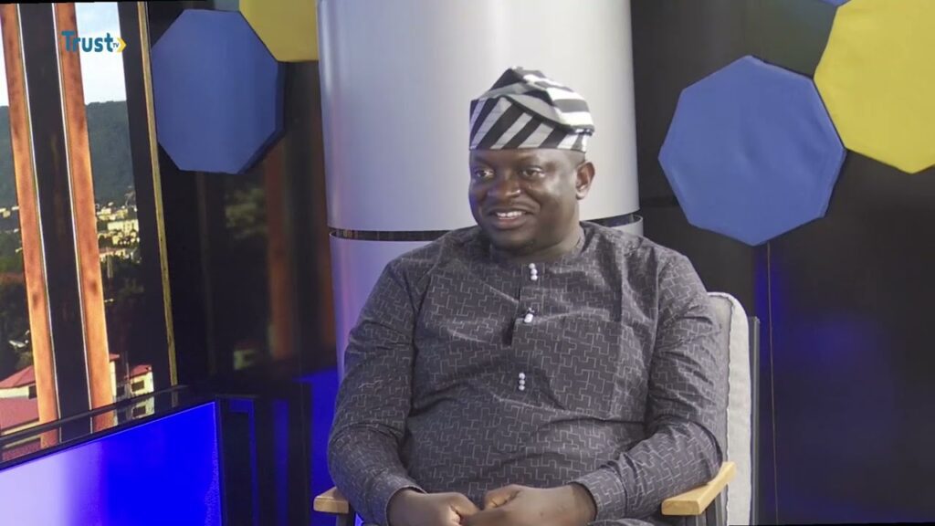 NEWSPAPER REVIEW ON DAYBREAK SHOW