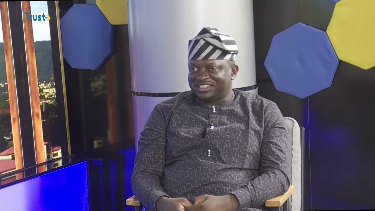NEWSPAPER REVIEW ON DAYBREAK SHOW
