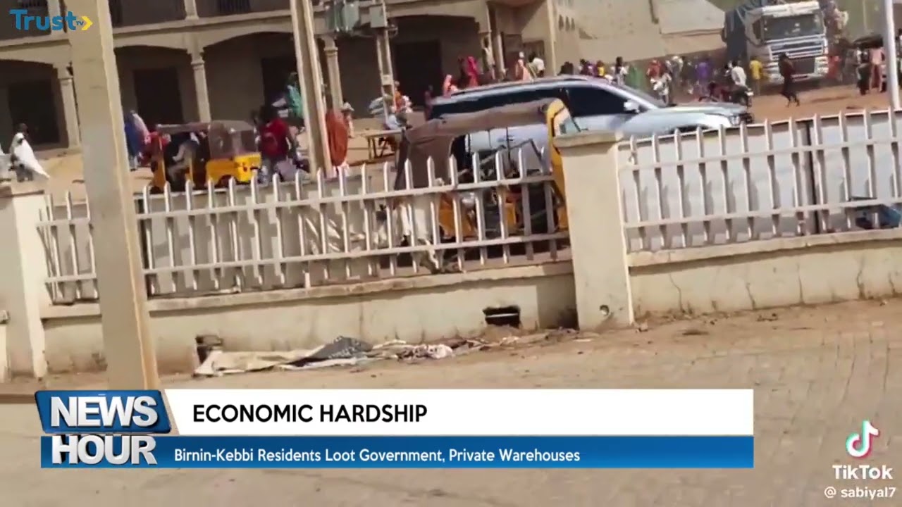 Economic Hardship: Birnin-Kebbi residents loot government, and private warehouses
