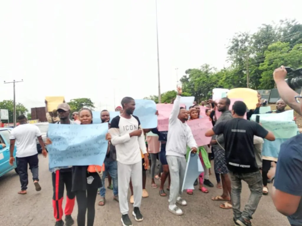 Youths Stage Protests Against EFCC Raid in Akure.