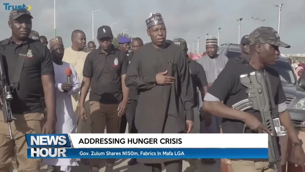 Gov. Zulum shares N150m and fabrics in Mafa LGA