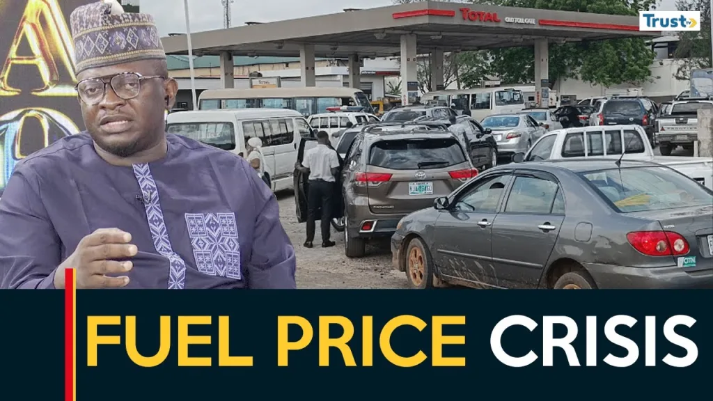 Motorists pay over N800 per litre due to fuel hike