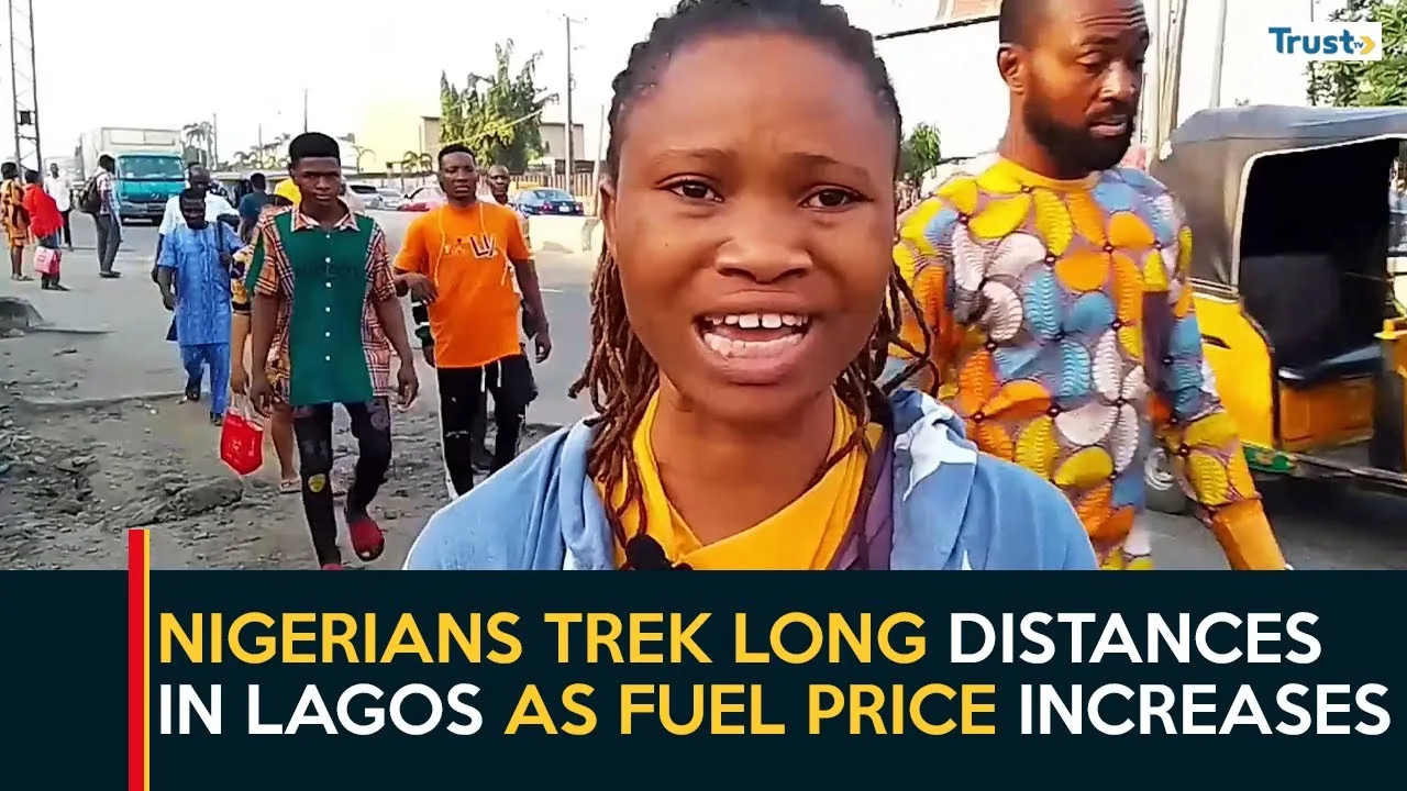 Nigerians trek long distances in Lagos as commercial drivers increase fares