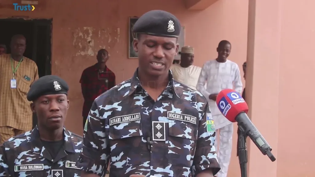 Gombe police parade 5 suspects, recover 20 mobile phones