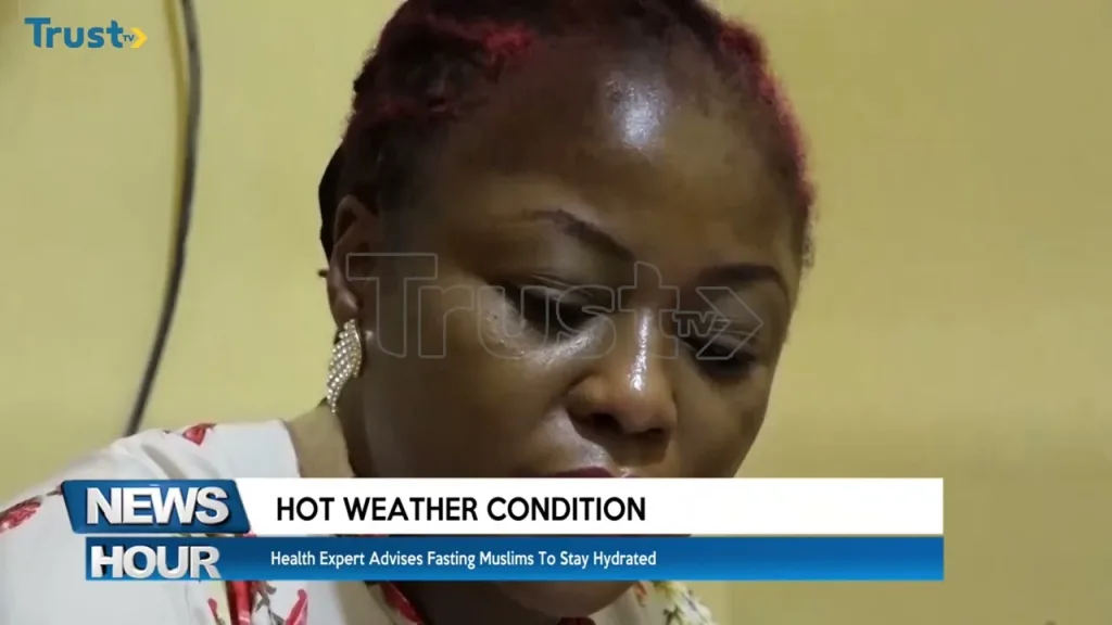 Hot Waether Condition: Health expert advises fasting muslims to stay hydrated