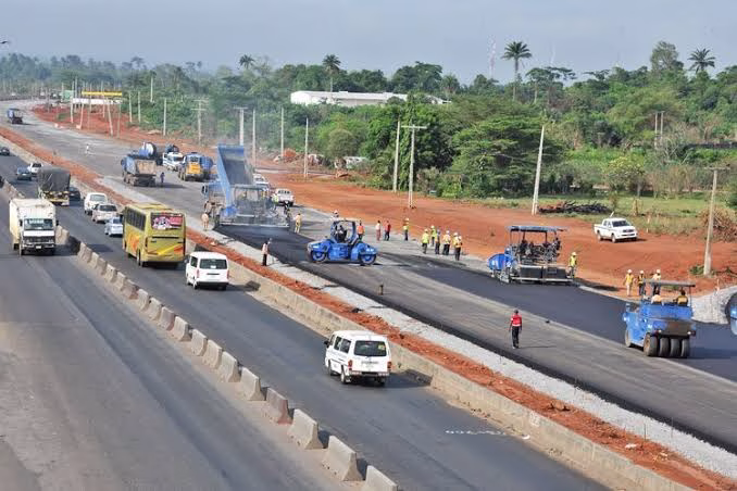 6km Completed on Abuja-Kaduna Highway – Minister