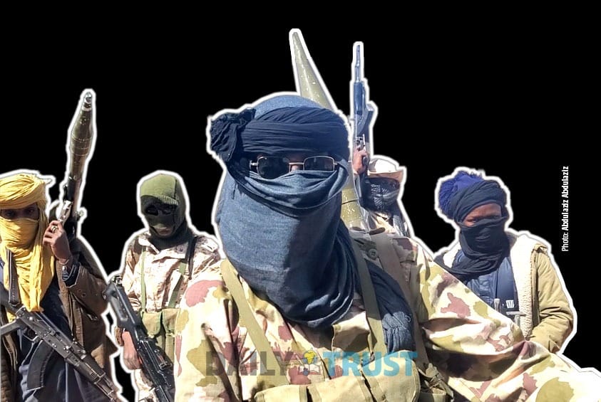 Emir escapes as bandits torch Kwara palace, abduct women, children